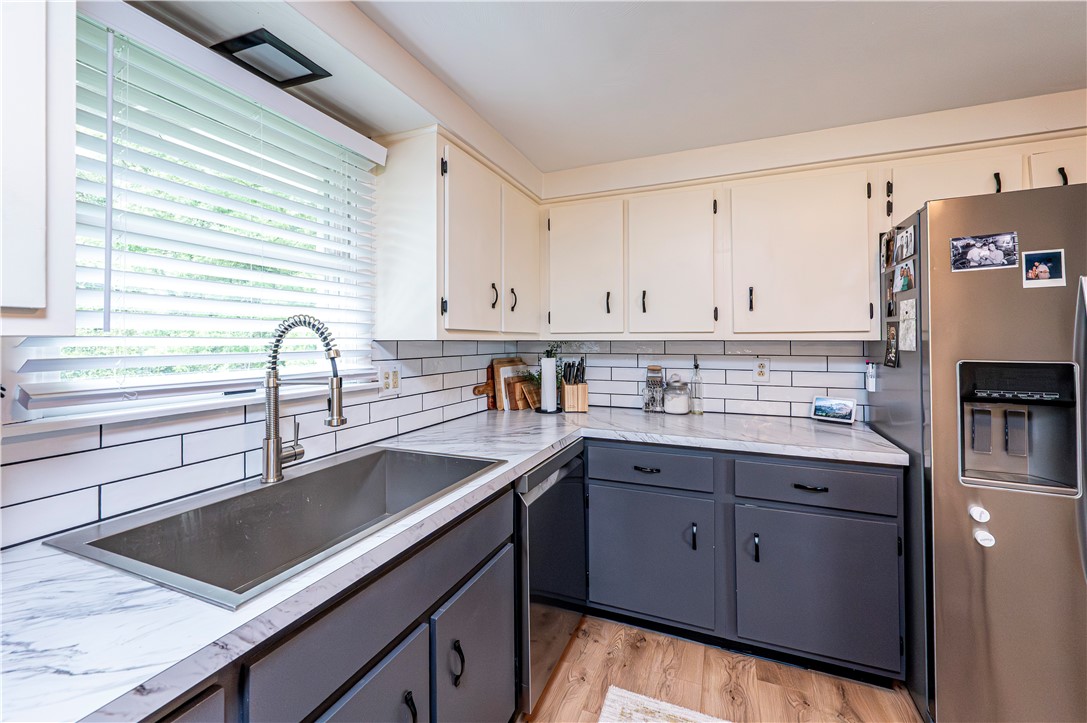 Hempfield Twp, Pennsylvania 15642, United States, 3 Bedrooms Bedrooms, ,2 BathroomsBathrooms,Residential,Active,230377