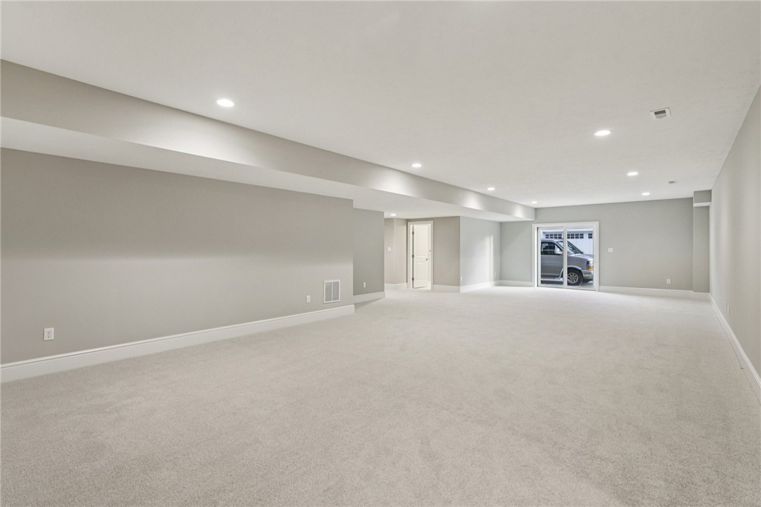 Marshall, Pennsylvania 15005, United States, 6 Bedrooms Bedrooms, ,6 BathroomsBathrooms,Residential,Active,240410