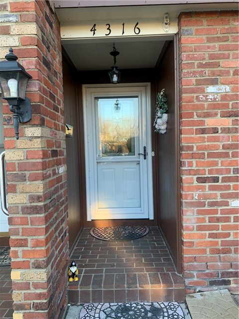 Photo of 4316 Hemlock Cir, Allison Park, PA 15101 (MLS # 1747983)