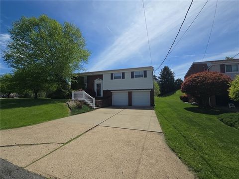 Photo of 103 Castle Dr, West Mifflin, PA 15122 (MLS # 1750250)
