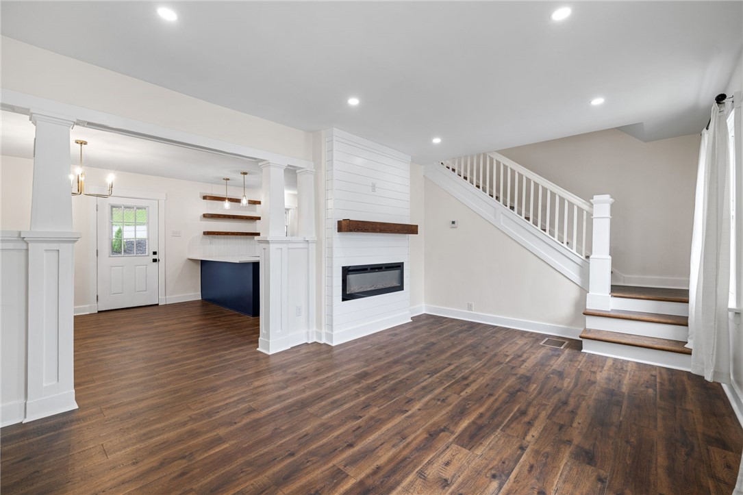 303 W Miller Ave