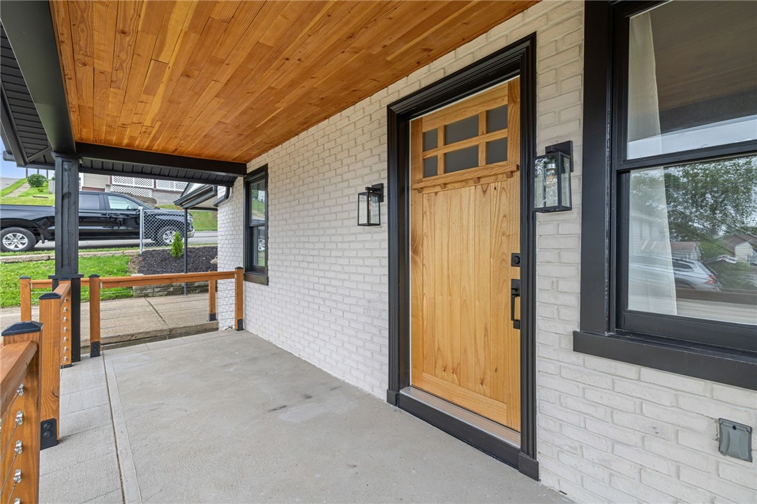 303 W Miller Ave