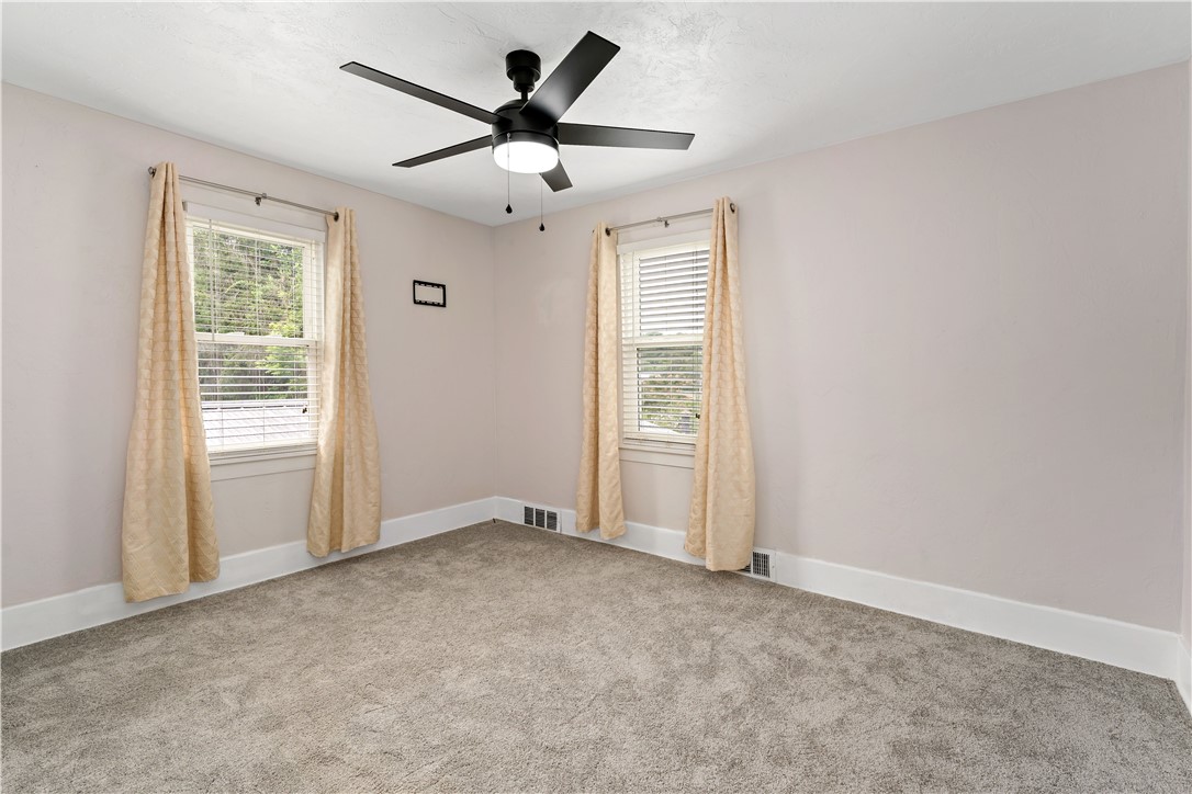 North Huntingdon, Pennsylvania 15642, United States, 3 Bedrooms Bedrooms, ,2 BathroomsBathrooms,Residential,Active,170360