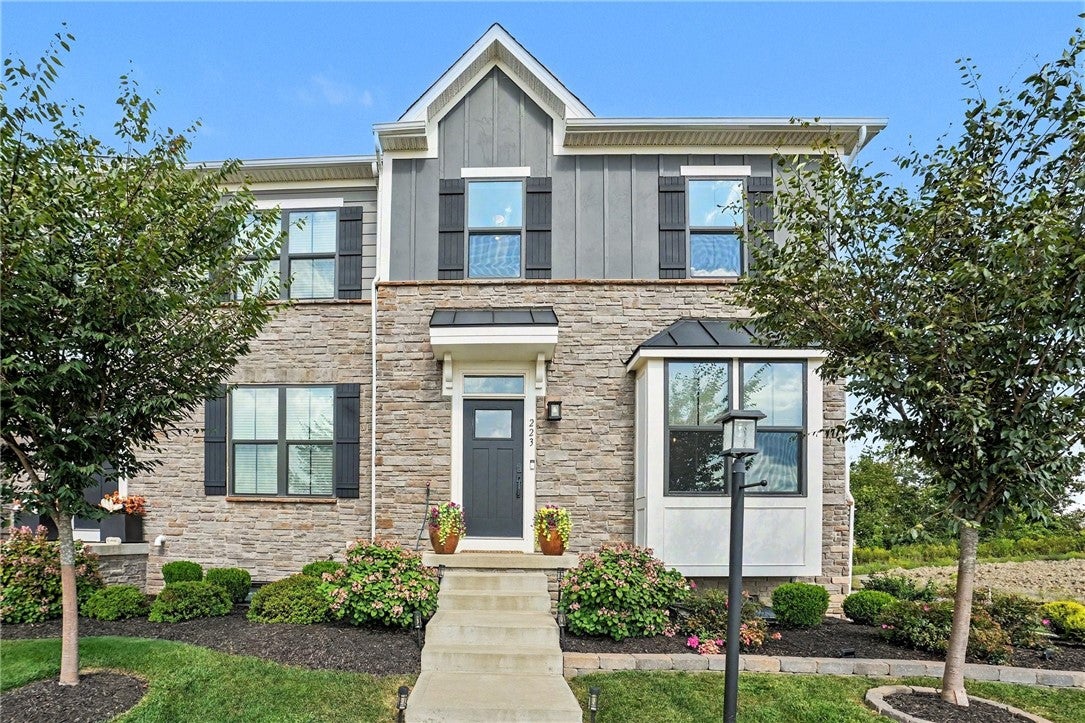 223 Marketplace Ave