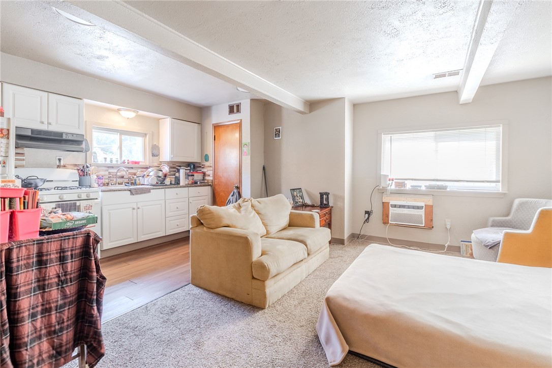 Versailles Boro, Pennsylvania 15132, United States, ,Residential,Active,45293
