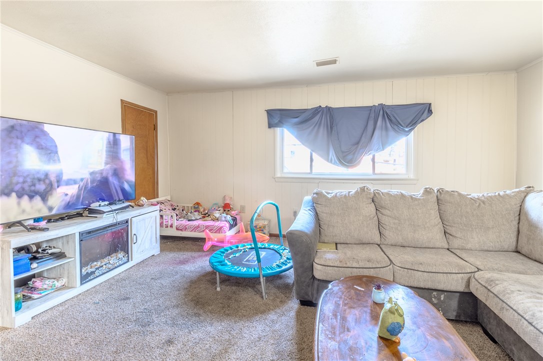 Versailles Boro, Pennsylvania 15132, United States, ,Residential,Active,45293