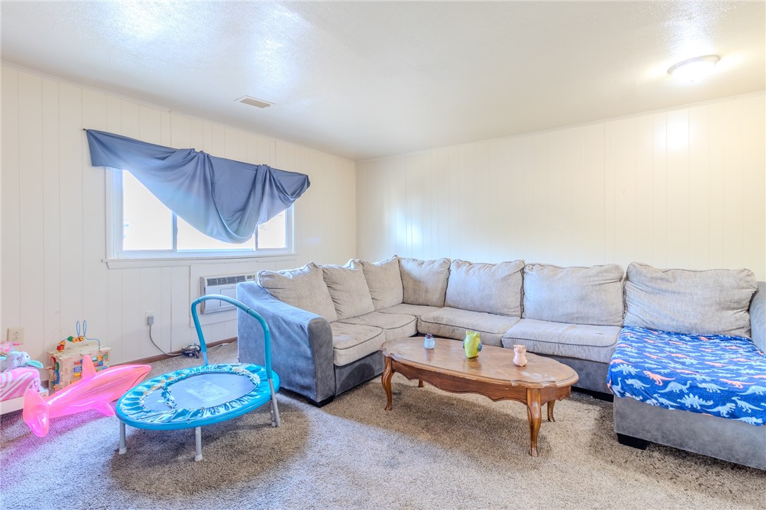 Versailles Boro, Pennsylvania 15132, United States, ,Residential,Active,45293