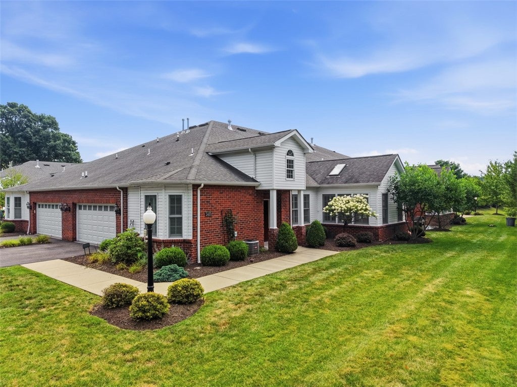 2403 Eloquent Ln