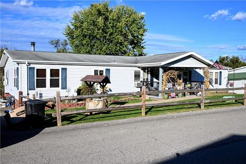 Photo of 1258 Madison Dr, Elizabeth, PA 15037 (MLS # 1725984)