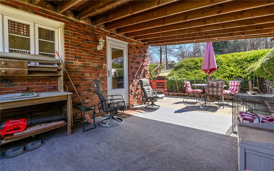 Ross Twp, Pennsylvania 15229, United States, 2 Bedrooms Bedrooms, ,2 BathroomsBathrooms,Residential,Active,94210