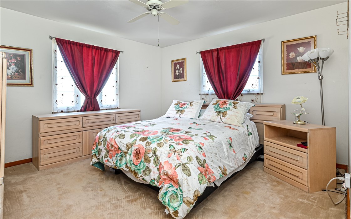 Ross Twp, Pennsylvania 15229, United States, 2 Bedrooms Bedrooms, ,2 BathroomsBathrooms,Residential,Active,94210