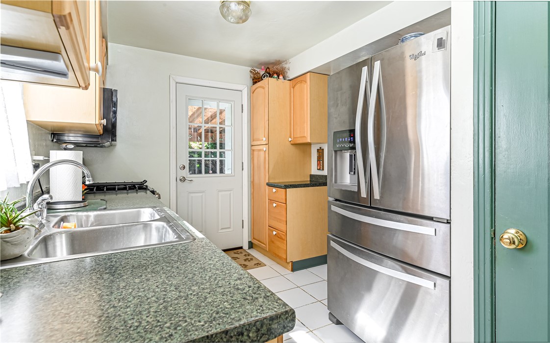 Ross Twp, Pennsylvania 15229, United States, 2 Bedrooms Bedrooms, ,2 BathroomsBathrooms,Residential,Active,94210