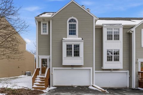 Photo of 2643 Hunters Point Dr, Wexford, PA 15090 (MLS # 1744391)