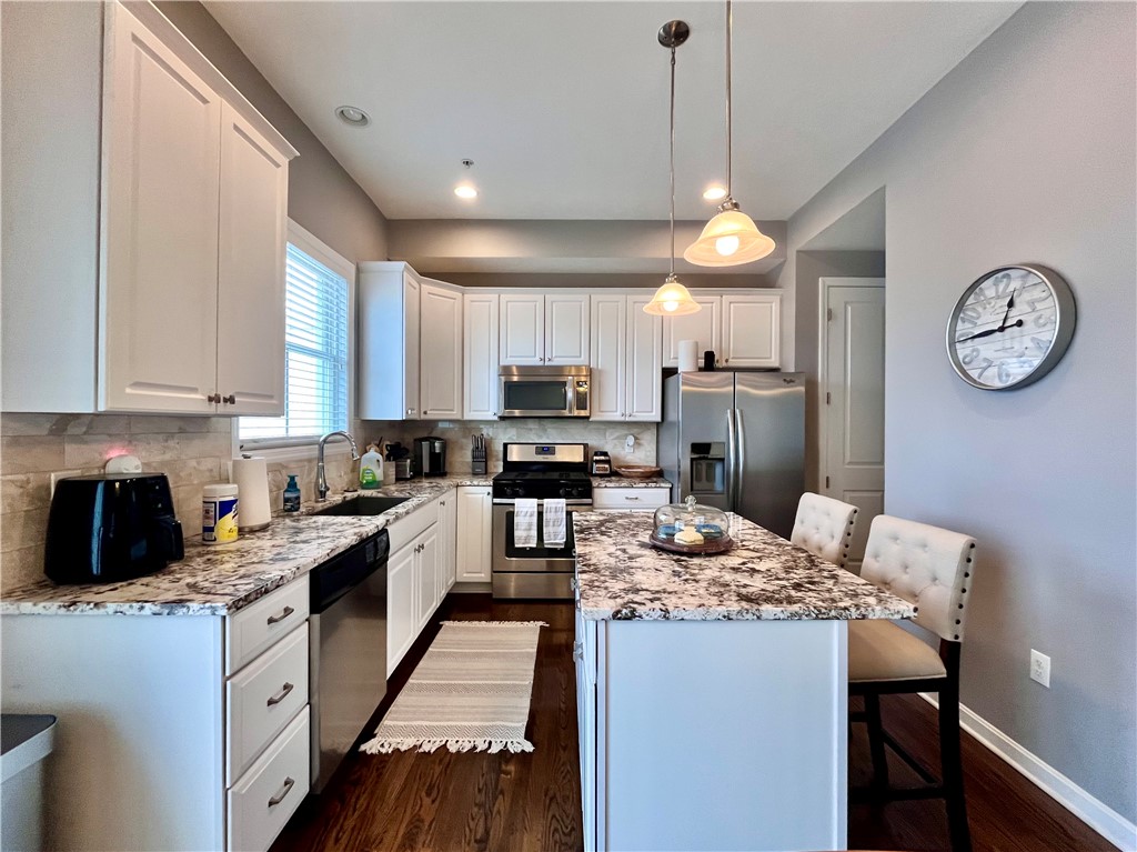 South Fayette, Pennsylvania 15017, United States, 4 Bedrooms Bedrooms, ,4 BathroomsBathrooms,Residential,Active,141870