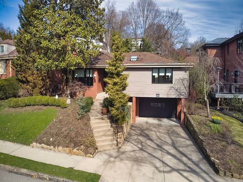 Photo of 1453 Squirrel Hill Ave #SFH, Pittsburgh, PA 15217 (MLS # 1741891)