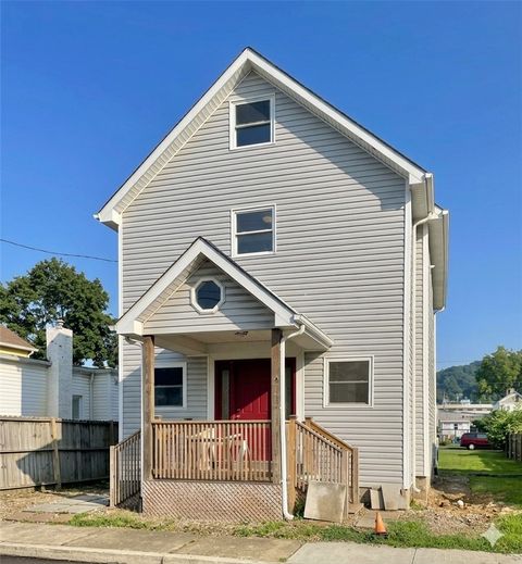 Multifamily For Sale - 860 Pennsylvania Ave<br/> Coraopolis, PA 15108