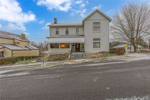 Photo of 143 Arabella St, McDonald, PA 15057 (MLS # 1733499)