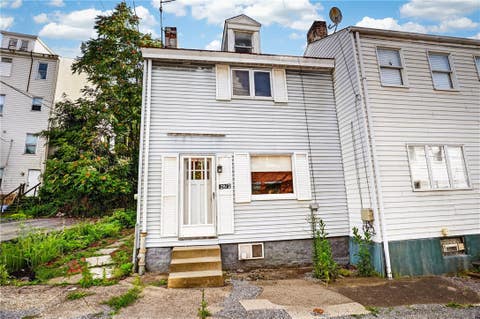 Photo of 2812 Edwards Way, Pittsburgh, PA 15203 (MLS # 1763414)