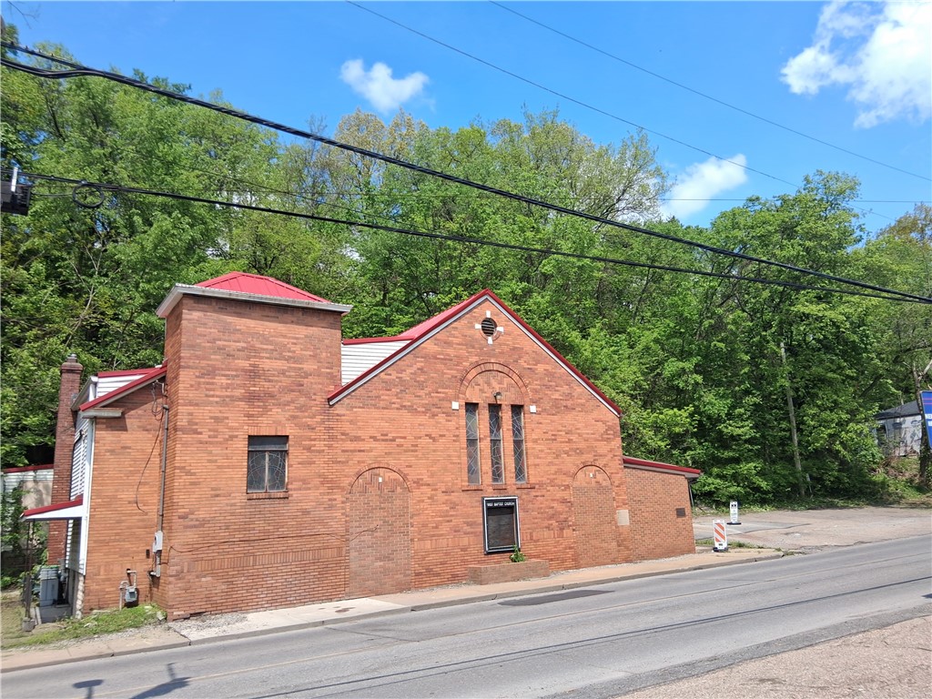 665 Bower Hill Road Rd, Bridgeville, Pennsylvania image 2