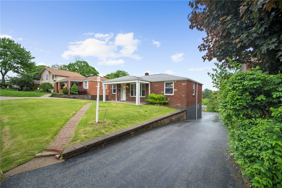 294 Bost Dr Dr, West Mifflin, Pennsylvania image 3
