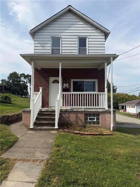 Homes For Sale - 17 Columbus St St<br/> Belle Vernon, PA 15012
