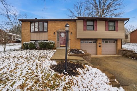 Photo of 1337 Centerman Ave, Bethel Park, PA 15102 (MLS # 1741348)