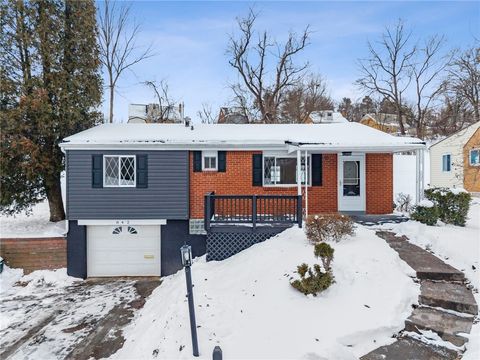 Photo of 842 Garlow Blvd, Pittsburgh, PA 15239 (MLS # 1739393)