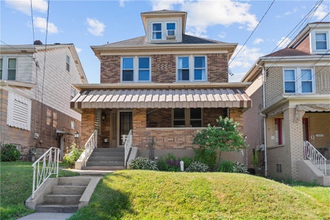 Photo of 147 W Marigold St, Munhall, PA 15120 (MLS # 1761826)