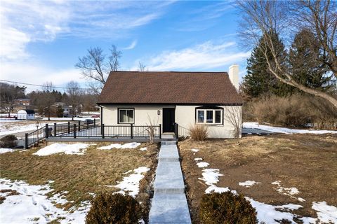 Photo of 8617 Peters Rd, Cranberry Twp, PA 16066 (MLS # 1740657)
