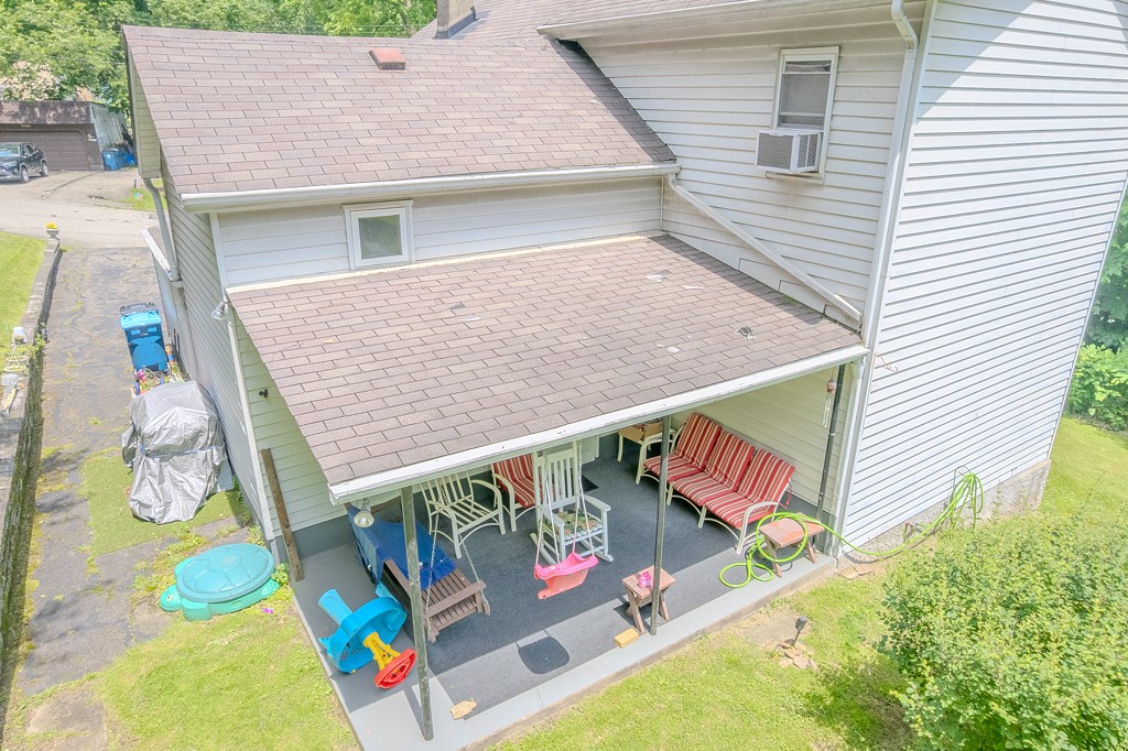 93 Semmens St