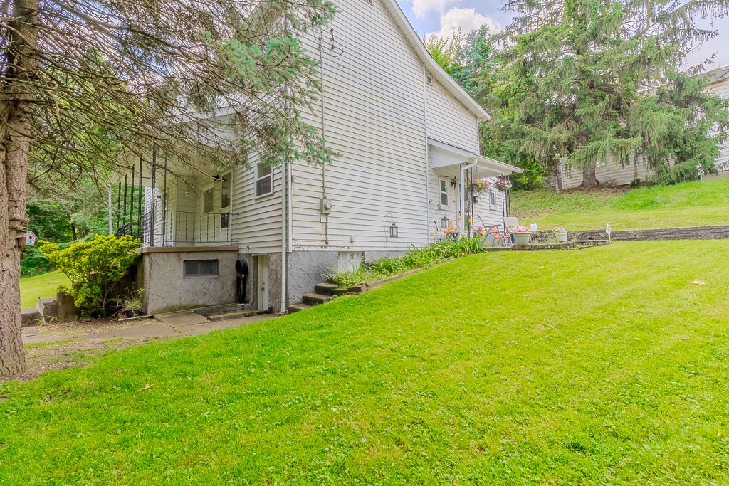 93 Semmens St
