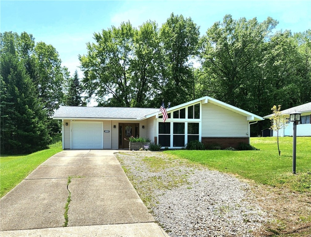 2490 Victoria Dr Dr, Hermitage, Pennsylvania image 3