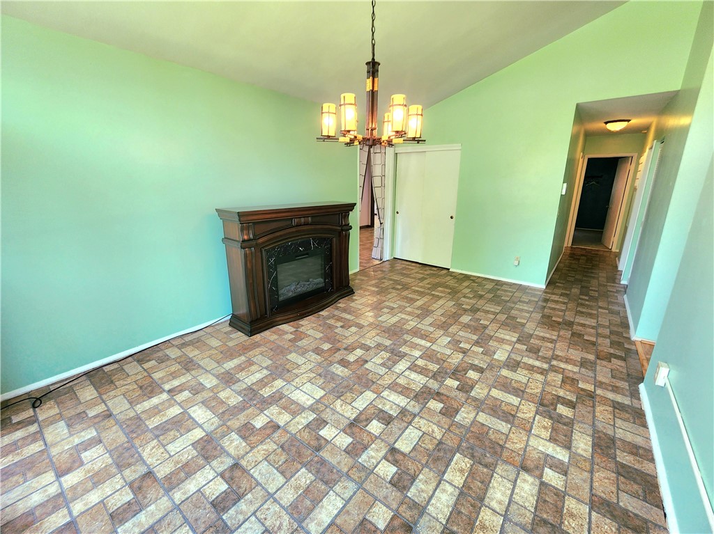 2490 Victoria Dr Dr, Hermitage, Pennsylvania image 13