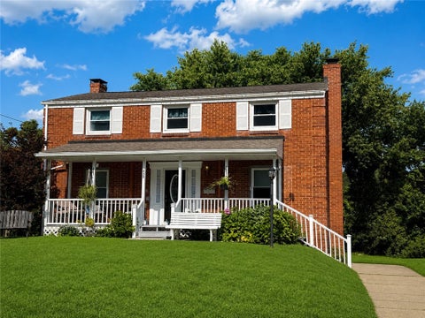 Townhouse For Sale - 232 Fernledge Dr Dr<br/> New Kensington, PA 15068