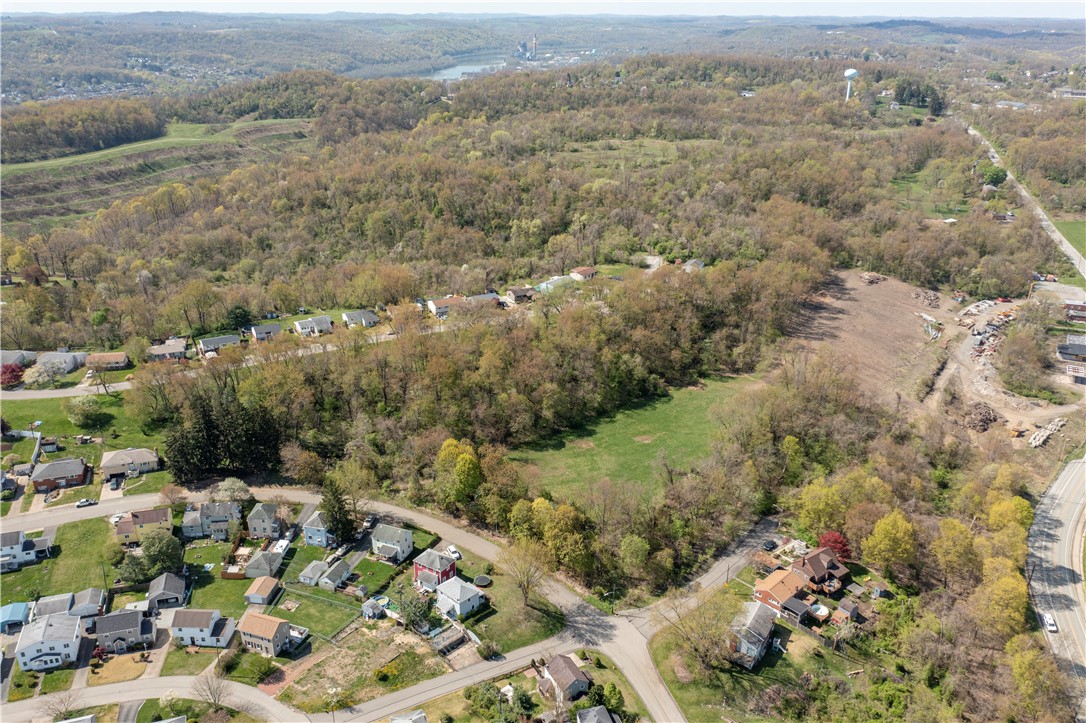 Lafeyette Drive, Clairton, Pennsylvania image 8