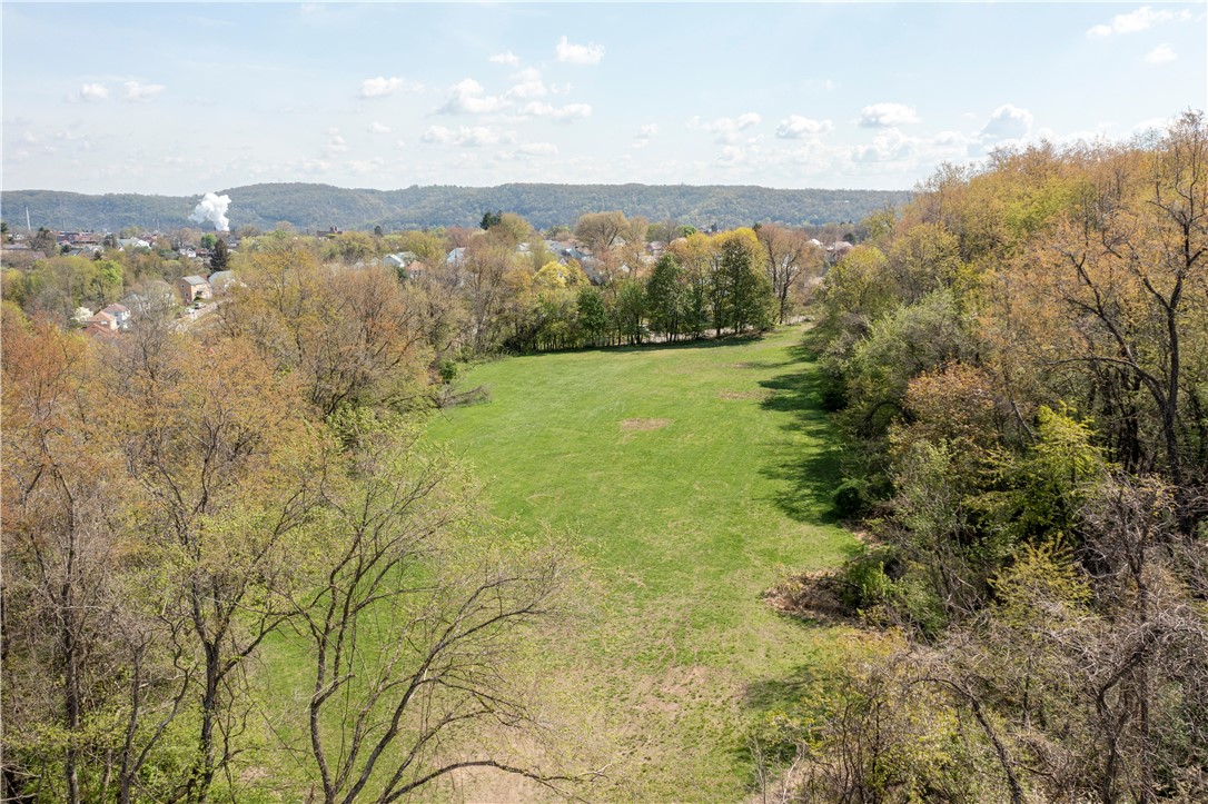 Lafeyette Drive, Clairton, Pennsylvania image 1