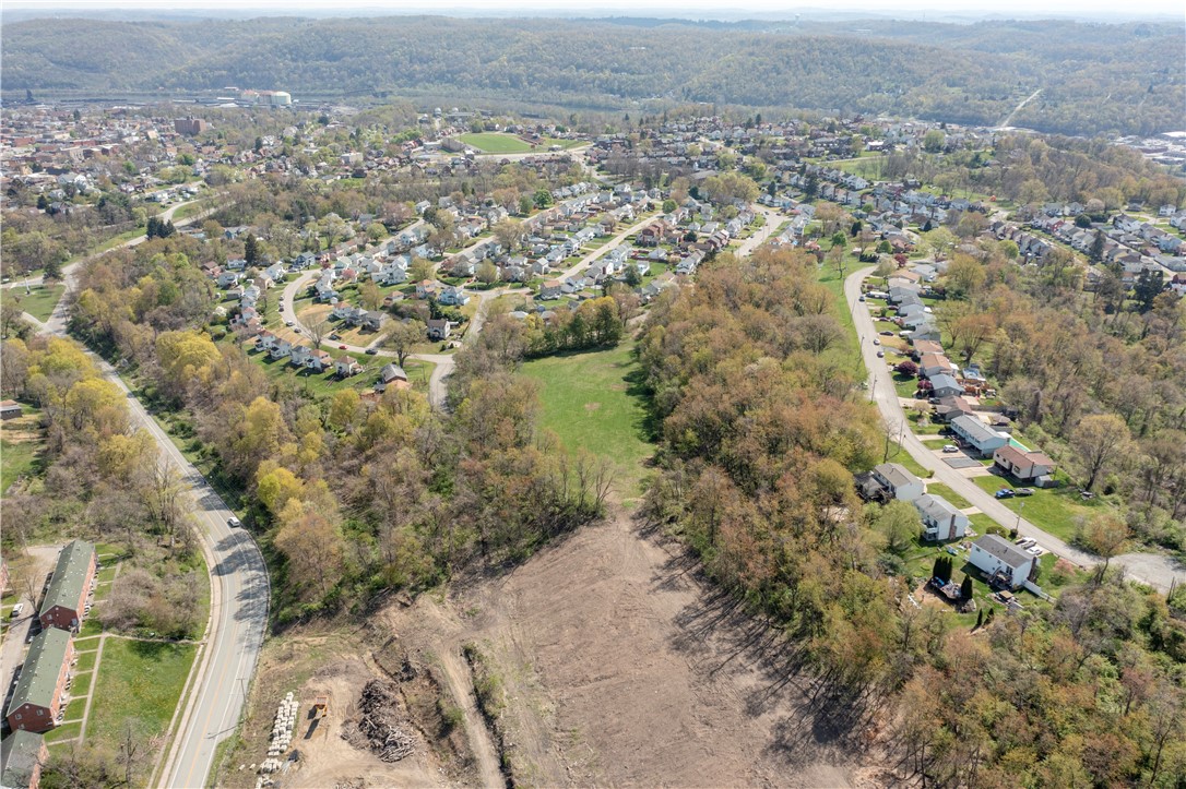 Lafeyette Drive, Clairton, Pennsylvania image 10