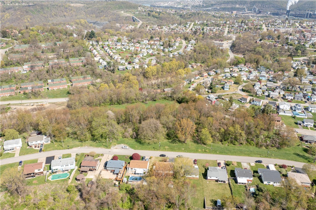 Lafeyette Drive, Clairton, Pennsylvania image 5