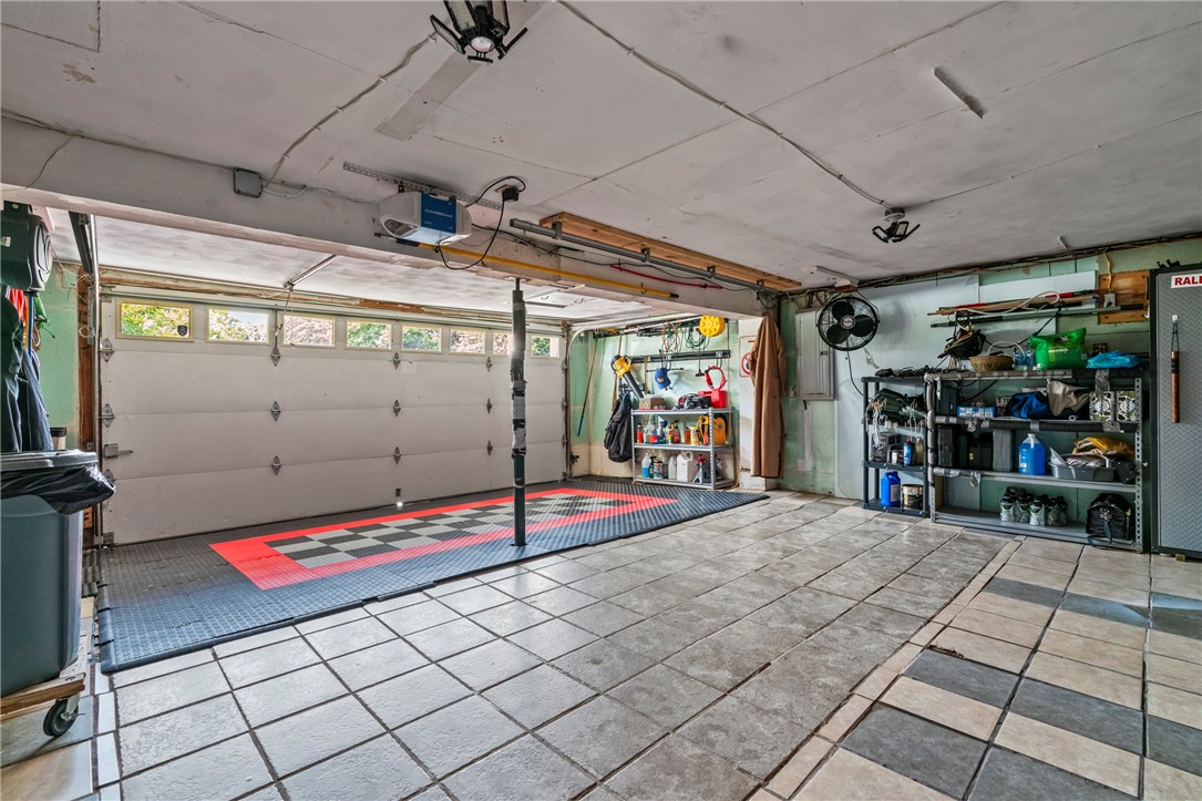 Lincoln Place, Pennsylvania 15207, United States, 4 Bedrooms Bedrooms, ,3 BathroomsBathrooms,Residential,Active,170365