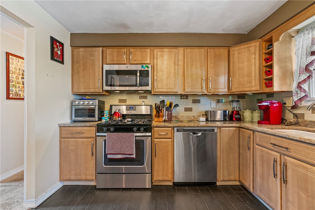 Lincoln Place, Pennsylvania 15207, United States, 4 Bedrooms Bedrooms, ,3 BathroomsBathrooms,Residential,Active,170365