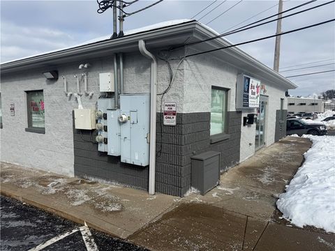 Photo of 621 N 4th St, Jeannette, PA 15644 (MLS # 1740504)