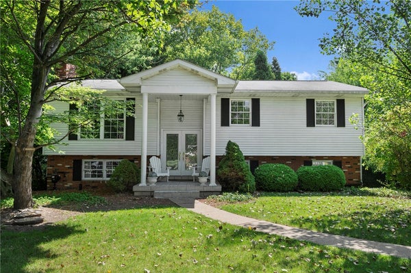 111 BLACKWOOD ST, BEAVER FALLS, PA 15010 - Image 8dd703e546fd3ba048ee34db0da8f26f/2191857902