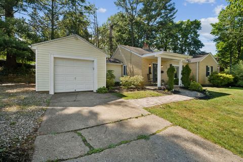 Photo of 6526 Woodlawn Avenue, Verona, PA 15147 (MLS # 1761932)