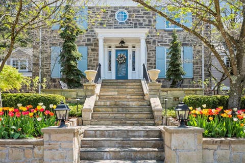 Photo for 207 Warwick Drive
