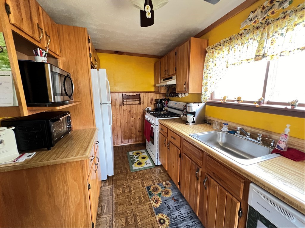 452 Webster St St, Rochester, Pennsylvania image 17