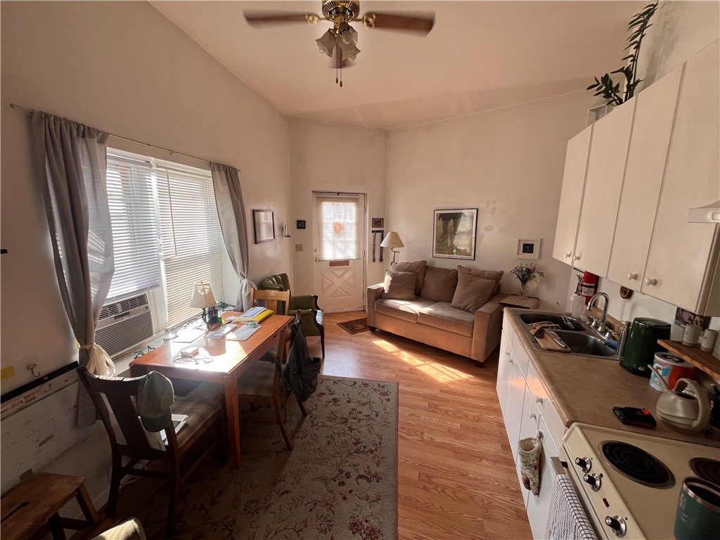 Bloomfield, Pennsylvania 15224, United States, 1 Bedroom Bedrooms, ,1 BathroomBathrooms,Residential,Active,186748