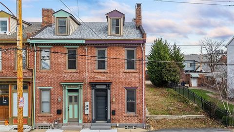 Photo of 115 45th St, Pittsburgh, PA 15201 (MLS # 1732251)