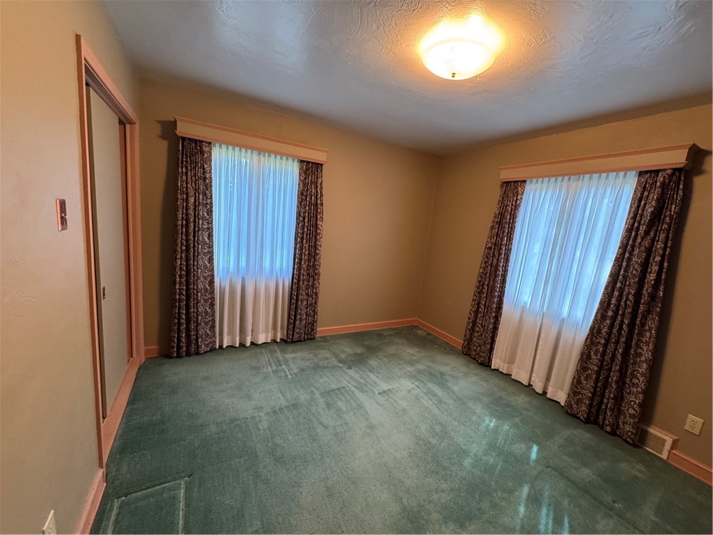 2200 Fawcett Ave Ave, White Oak, Pennsylvania image 9