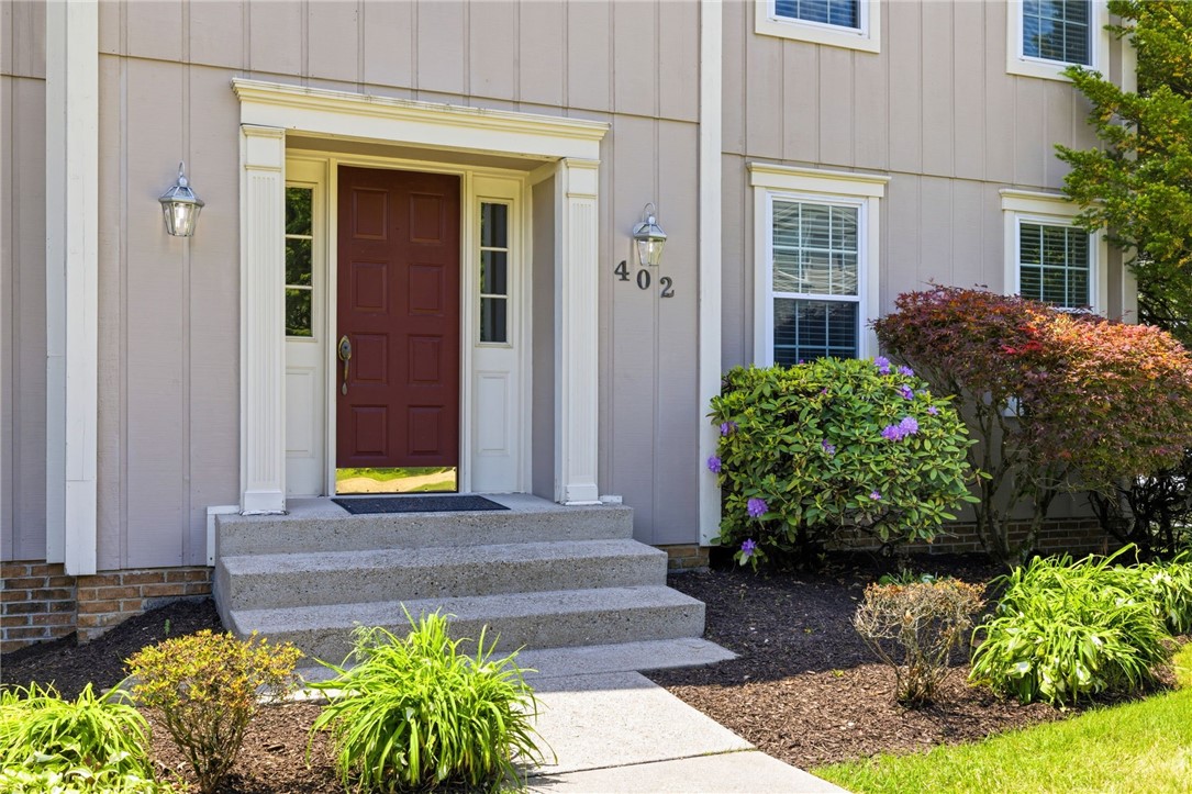 402 Monmouth Dr