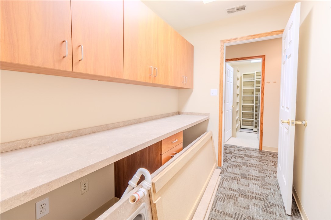 Lower Burrell, Pennsylvania 15068, United States, ,Residential,Active,242058